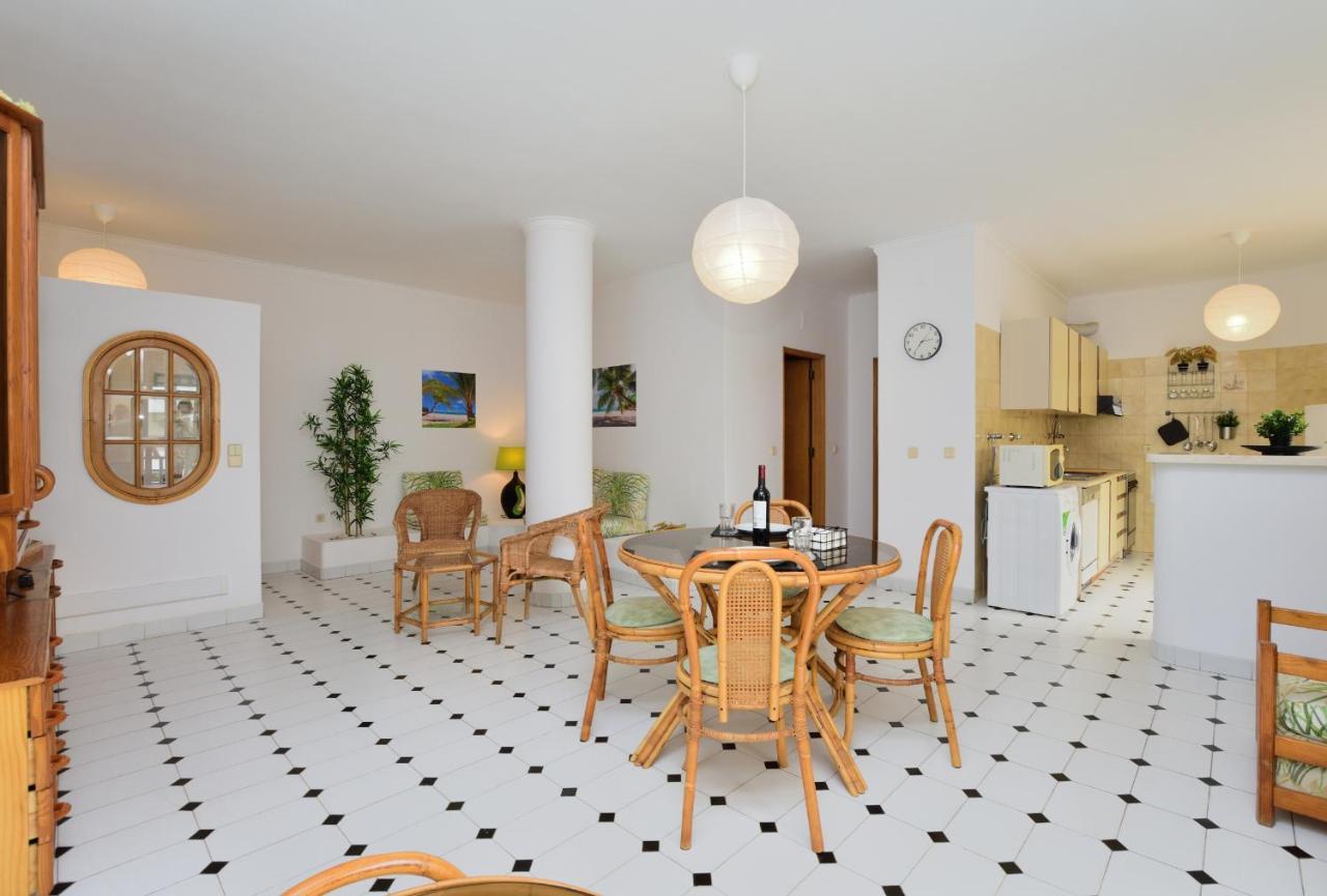 Palmeiras Beach Apartment Costa de Caparica Luaran gambar